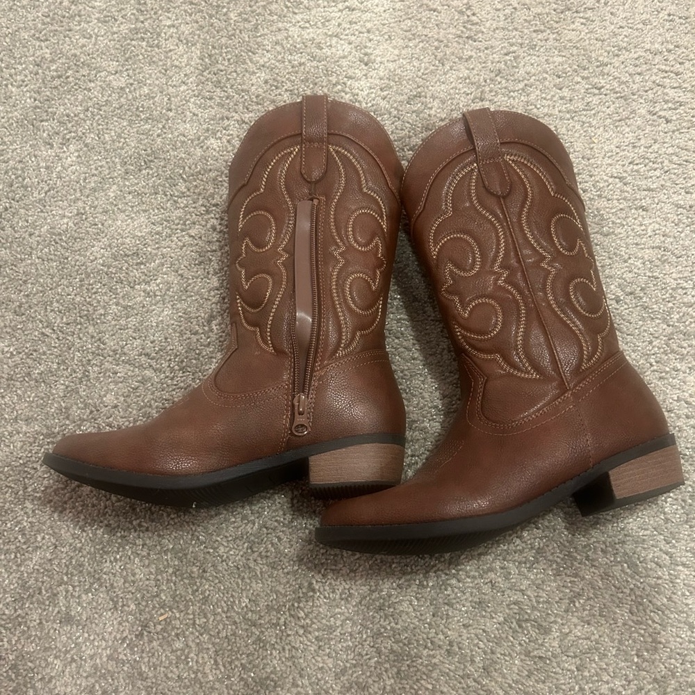 Target Kids Brown Western Boots - Picture 5 of 9